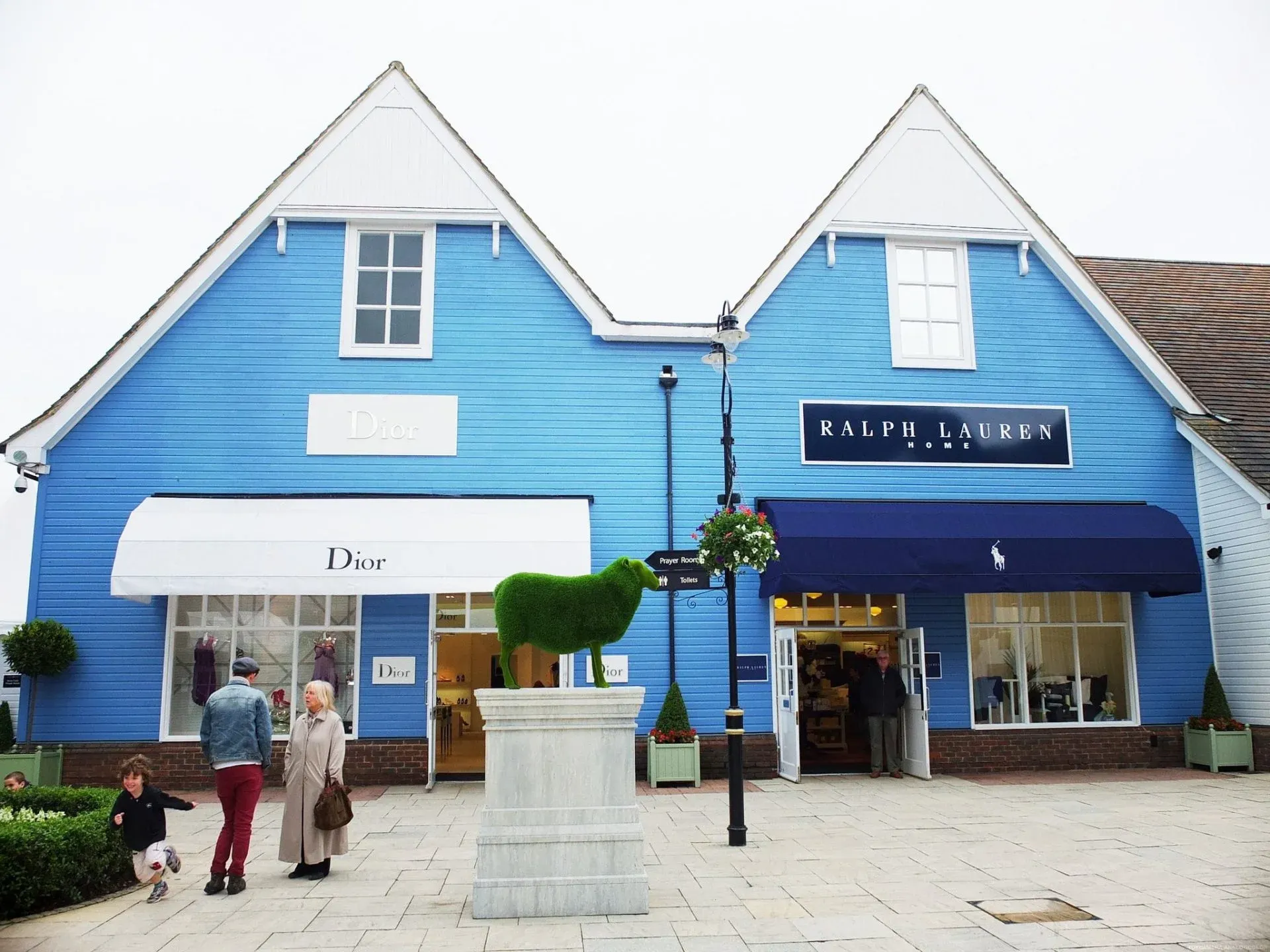 Open-air luxury shopping village